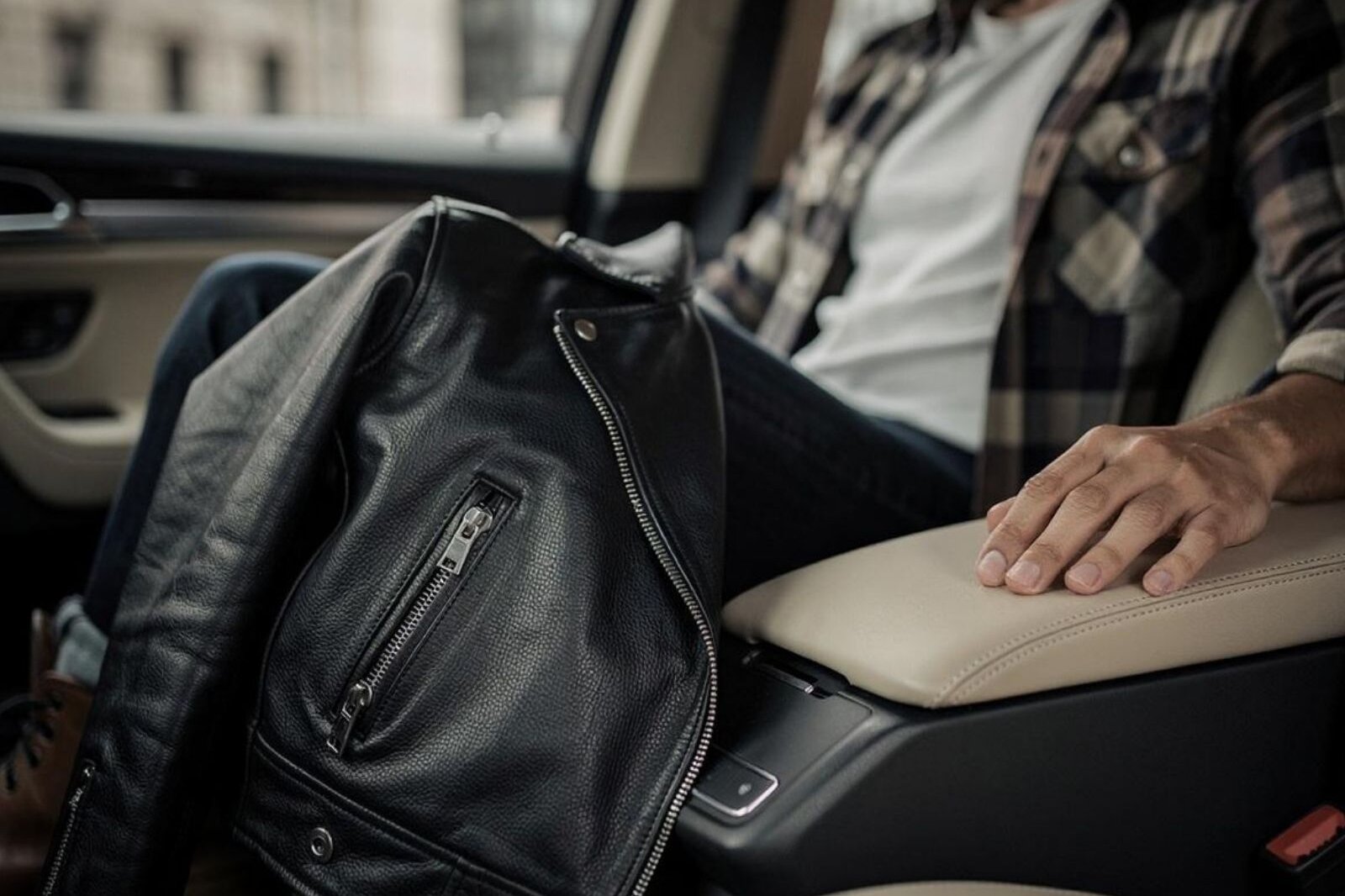 Ordertune user visualizing financial wealth and composure, enabled by automated trading signals.